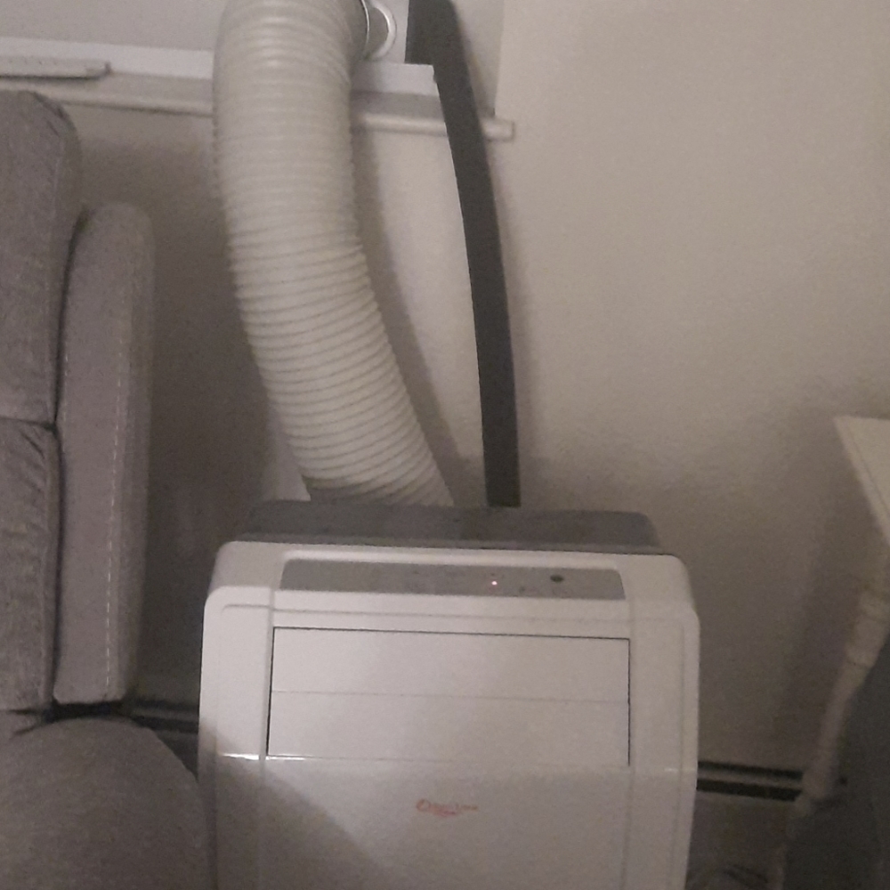 Portable floor ac unit